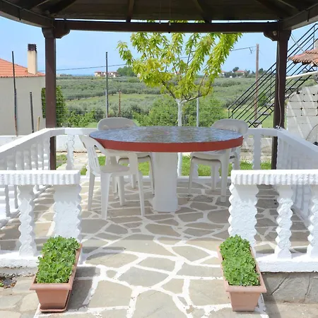 Emmanuel's Summer House Apartment